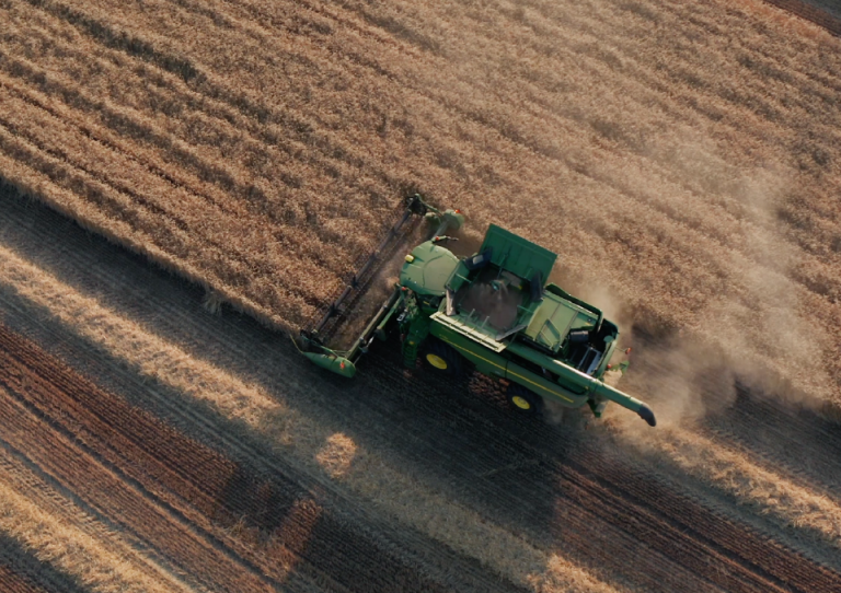 John-Deere-S770-Bicerdover-Tanitim-Filmi